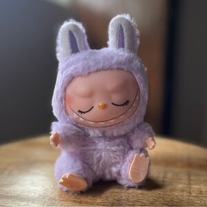 POP MART “Have A Seat” LABUBU - ZIZI